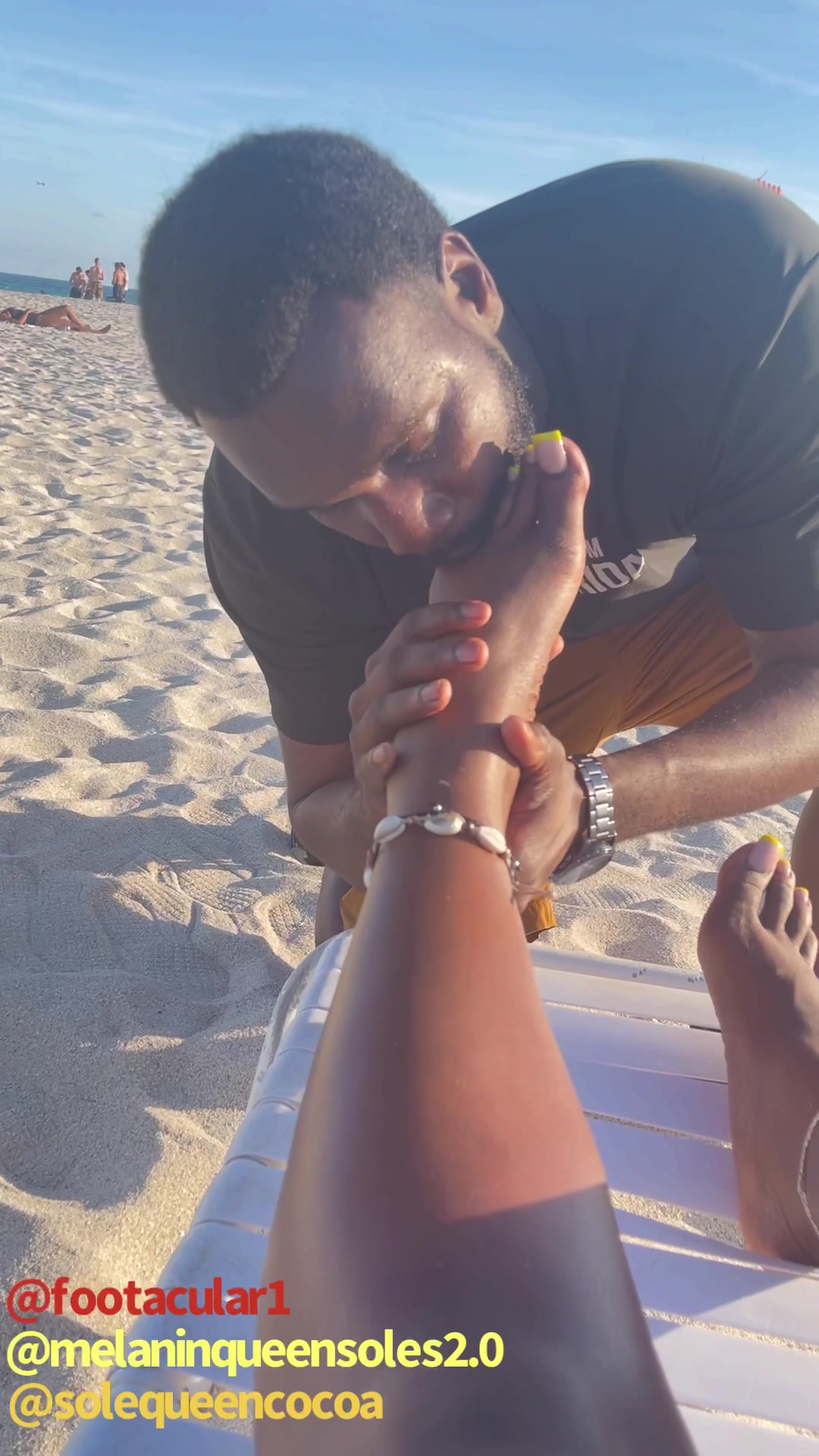 I’ll Pay To Suck Your Toes- Miami South Beach